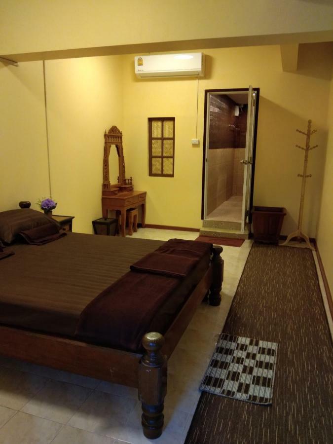 Ruan Ben Ja Don Mueang,Bangkok Hostel Banguecoque Exterior foto